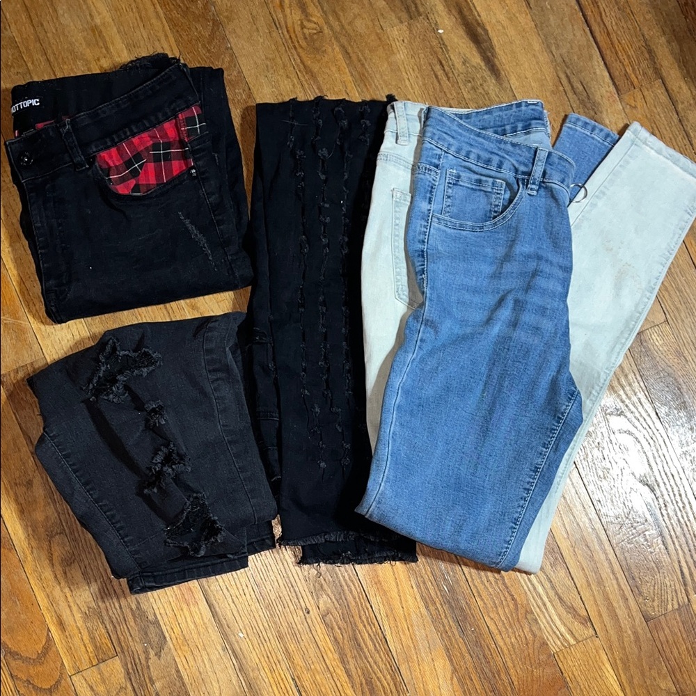 Bundle of four size 30 jeans rock and roll vibes